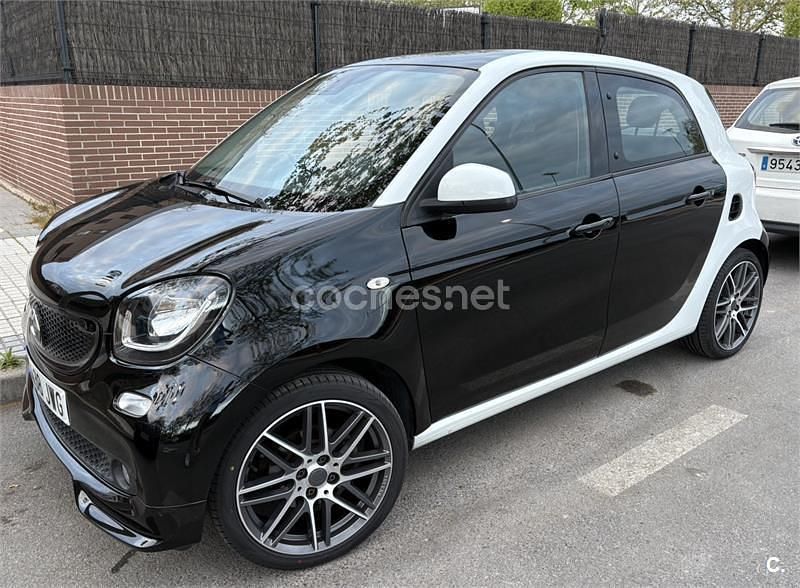 Usado Smart ForFour Passion 90 CV (66 kW) 2017 Negro Utilitario