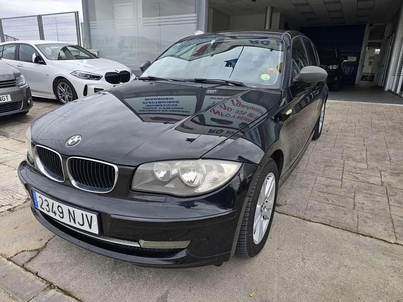 Usado BMW 116 116 CV (85 kW) 2011 Negro Utilitario