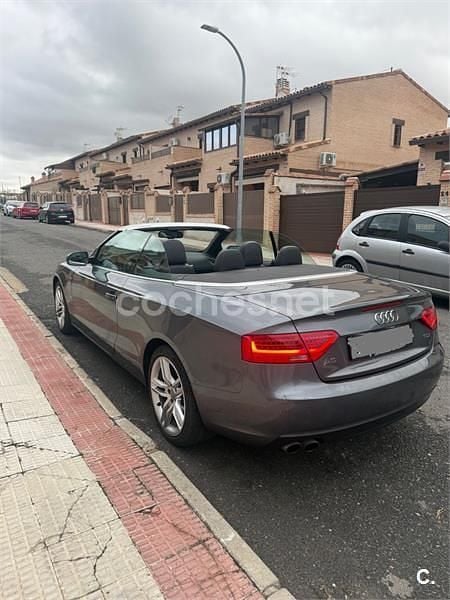 Usado Audi A5 Cabriolet S-Line 177 CV (130 kW) 2014 Gris / plata Descapotable