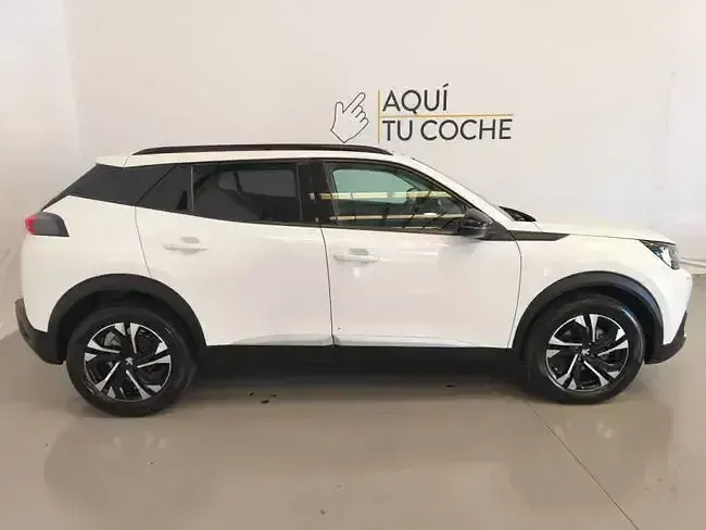 Usado Peugeot 2008 Allure 110 CV (80 kW) 2022 Blanco SUV