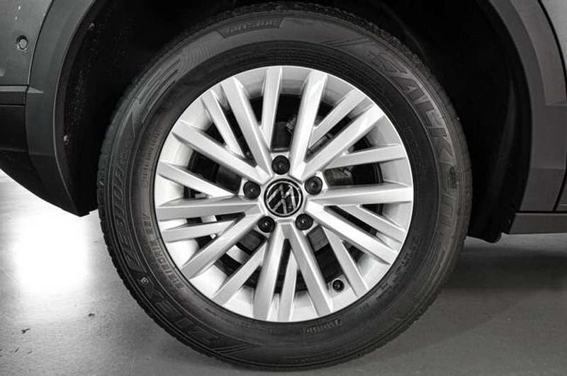 Usado VW T-Roc 111 CV (81 kW) 2022 Gris SUV