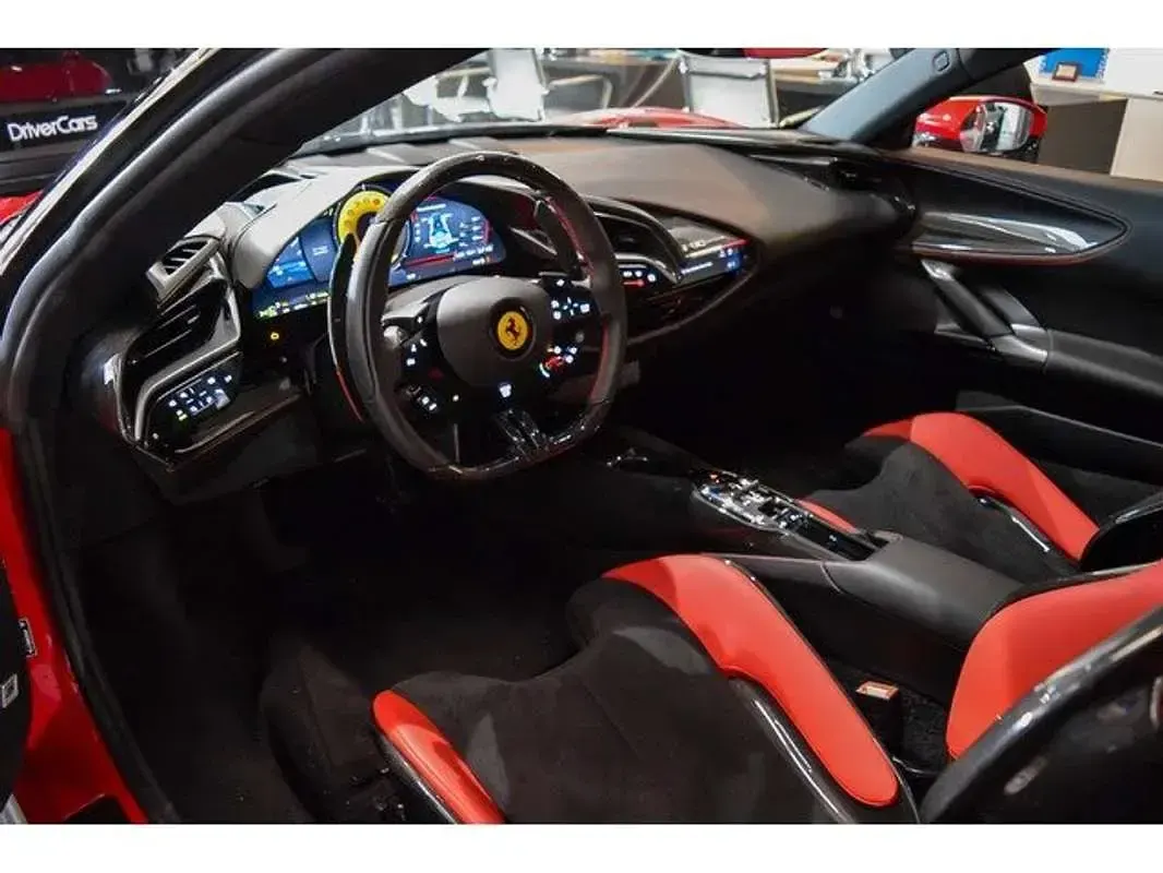 Usado Ferrari SF90 1001 CV (736 kW) 2023 Rojo Descapotable