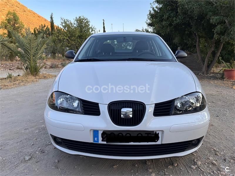 Blanco Usado 2004 Seat Cordoba Stella Berlina | 4000 € (Precio justo) - Imagen 1/2