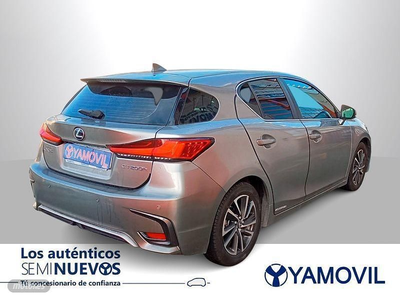 Usado Lexus CT200h Business Edition 136 CV (100 kW) 2021 Gris Berlina