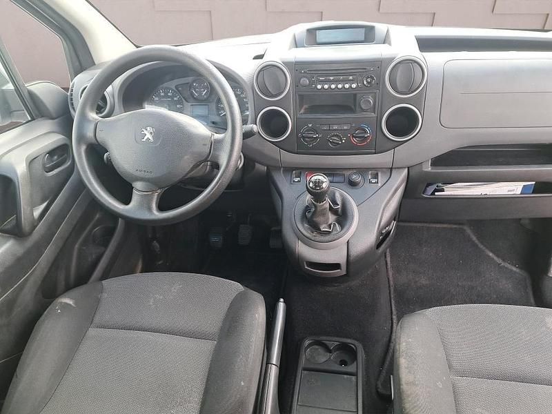 Usado Peugeot Partner Tepee Access 75 CV (55 kW) 2018 Blanco Monovolumen