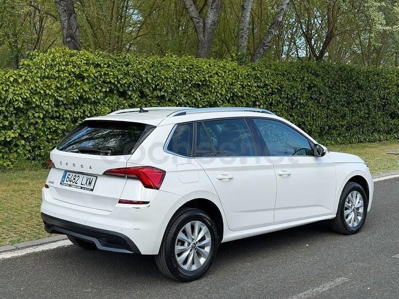 Usado Skoda Kamiq Active 110 CV (80 kW) 2022 Blanco SUV