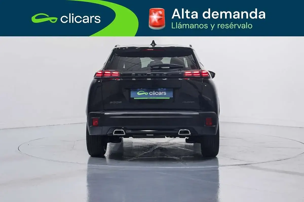 Usado Peugeot 2008 Allure 136 CV (100 kW) 2025 Negro SUV