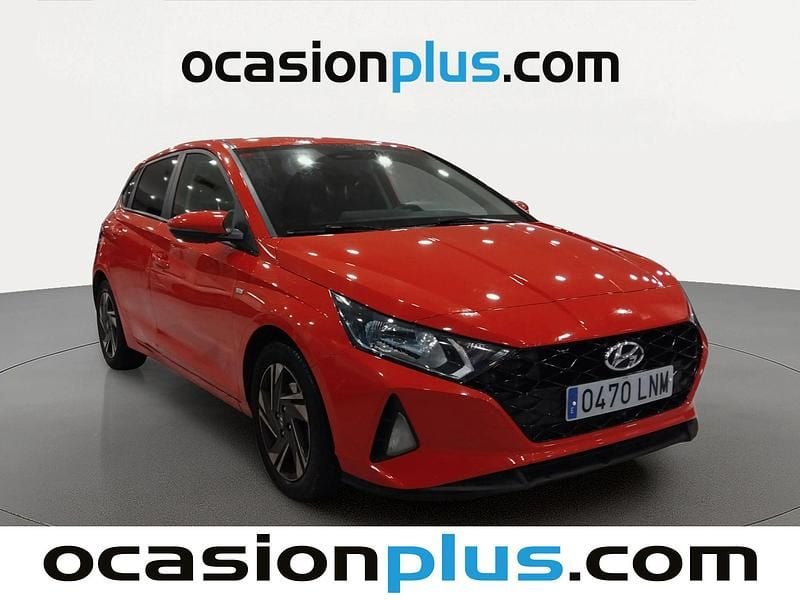 Usado Hyundai i20 100 CV (73 kW) 2021 Rojo Utilitario