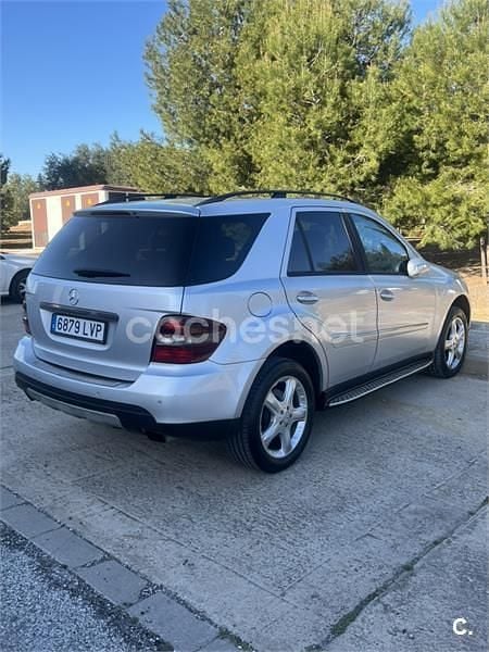 Usado Mercedes ML280 190 CV (139 kW) 2007 Gris / plata SUV