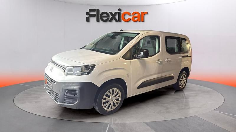 Usado Fiat Doblò 101 CV (74 kW) 2023 Blanco Monovolumen