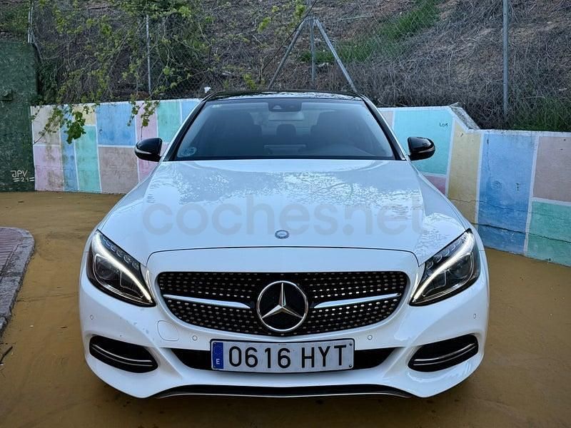 Usado Mercedes C220 AMG line 170 CV (125 kW) 2015 Blanco Berlina