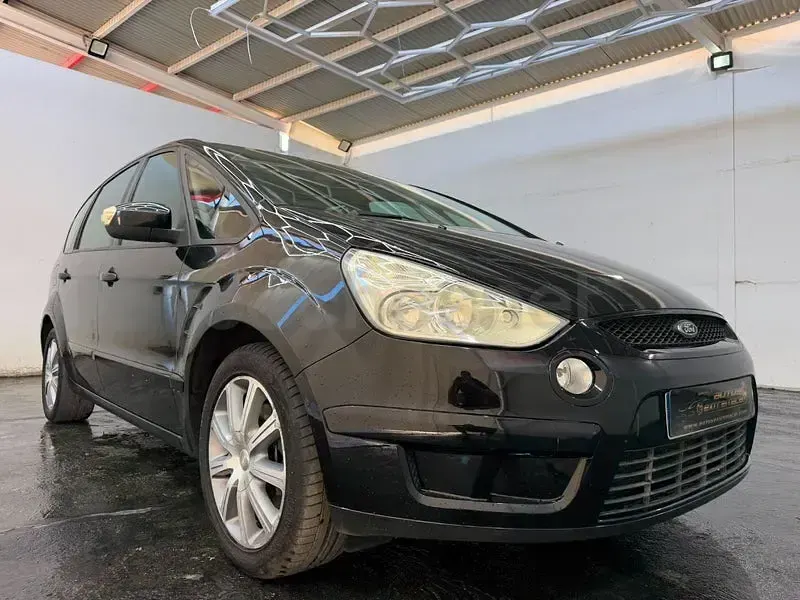 Usado Ford S-MAX Trend 140 CV (102 kW) 2006 Negro Monovolumen
