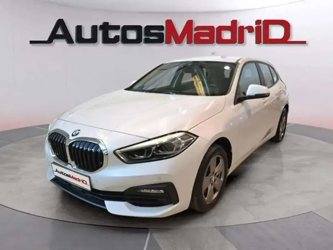 Usado BMW 118 Comfort Edition 136 CV (100 kW) 2021 Negro Utilitario