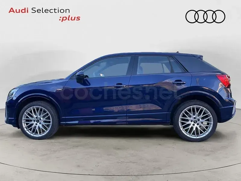 Usado Audi Q2 Ambiente 150 CV (110 kW) 2024 Azul SUV