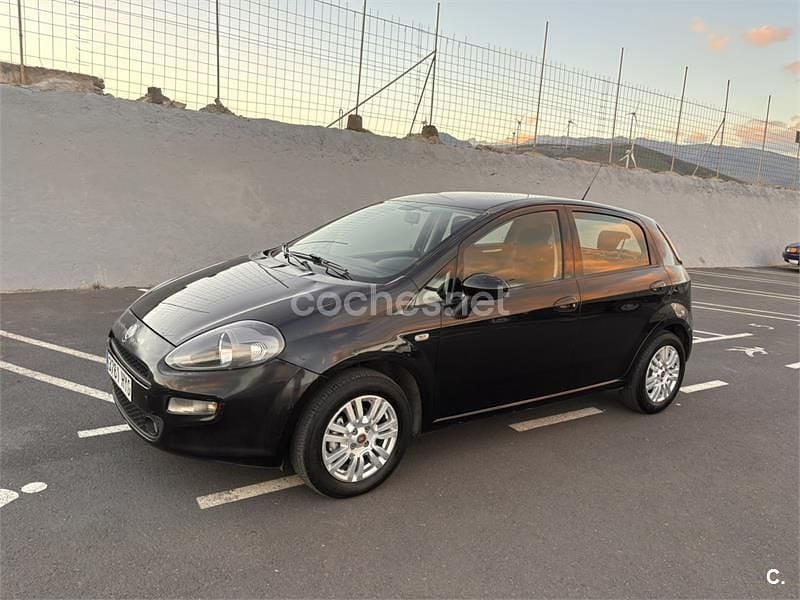 Negro Usado 2014 Fiat Punto Lounge Berlina | 3400 € (Super precio) - Imagen 1/4