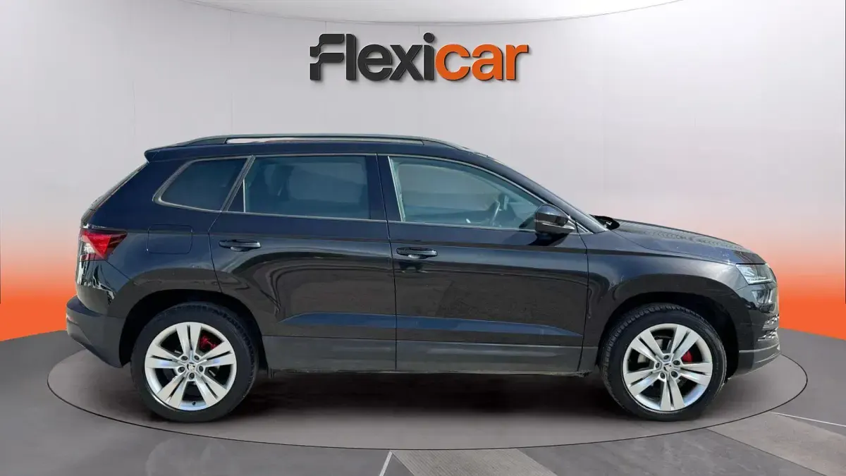 Usado Skoda Karoq Style 150 CV (110 kW) 2018 Negro SUV