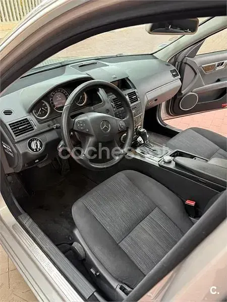 Usado Mercedes C200 Avantgarde 136 CV (100 kW) 2010 Beige Familiar