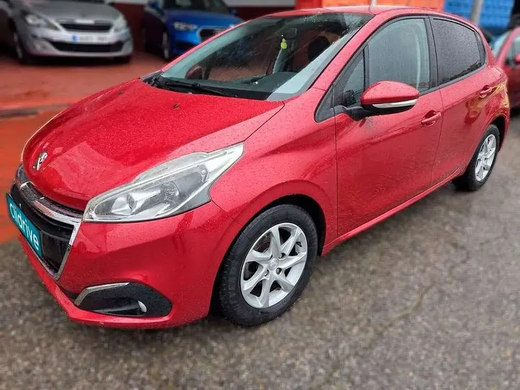 Usado Peugeot 208 Active 99 CV (72 kW) 2015 Burdeos Utilitario