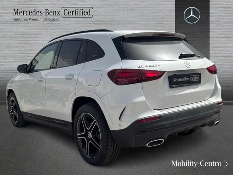 Brugt Mercedes GLA200 AMG line 150 HK (110 kW) 2024 Hvid SUV