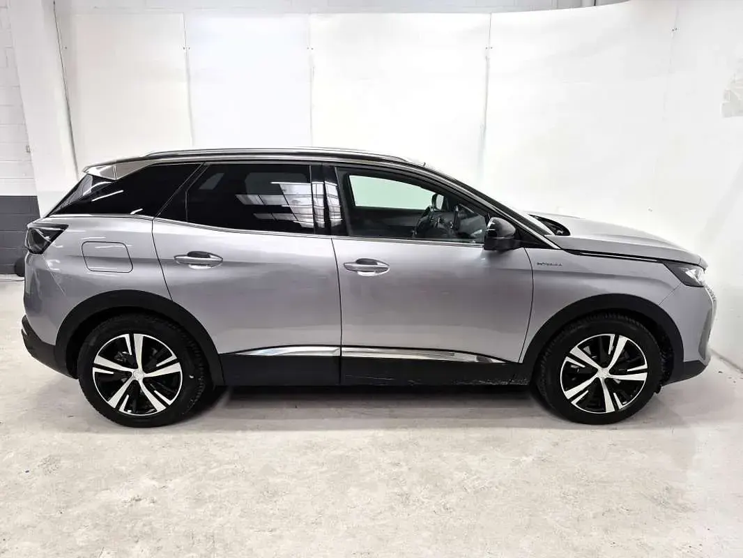 Usado Peugeot 3008 GT 300 CV (220 kW) 2022 Gris SUV