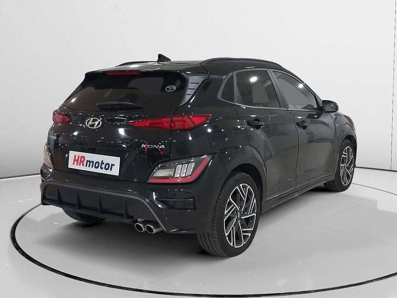 Usado Hyundai Kona 120 CV (88 kW) 2023 Negro SUV