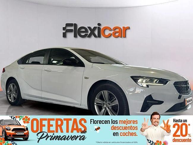 Usado Opel Insignia Innovation 136 CV (100 kW) 2020 Blanco