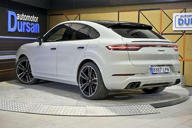 Usado Porsche Cayenne 468 CV (344 kW) 2021 Gris SUV