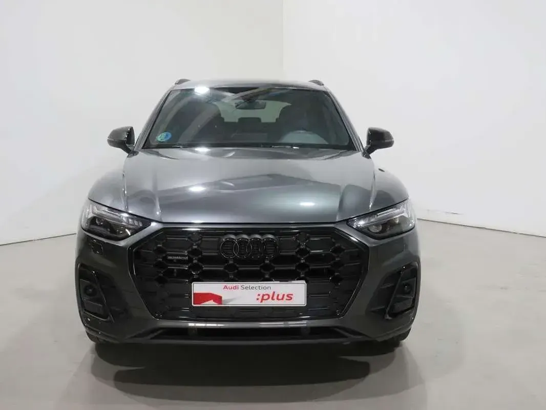 Begagnad Audi Q5 204 HK (150 kW) 2024 Grå SUV