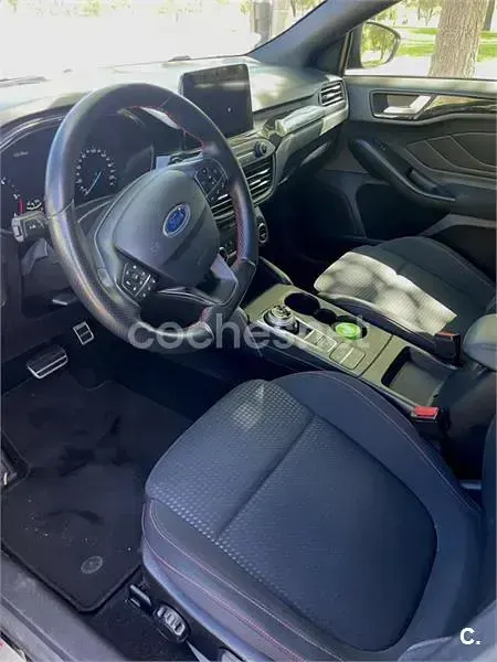 Usado Ford Focus ST-Line 120 CV (88 kW) 2019 Negro Berlina