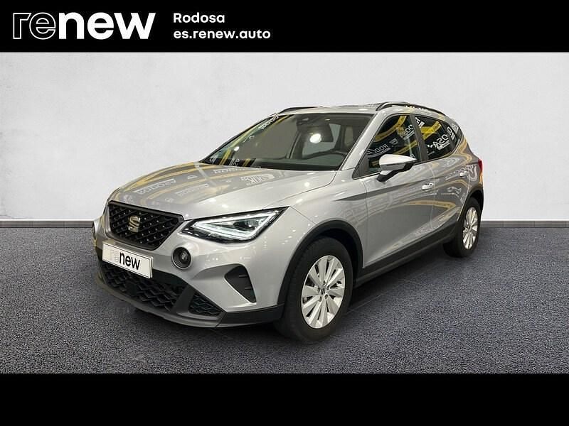 Usado Seat Arona Style 110 HP (80 kW) 2023 Cinzento SUV