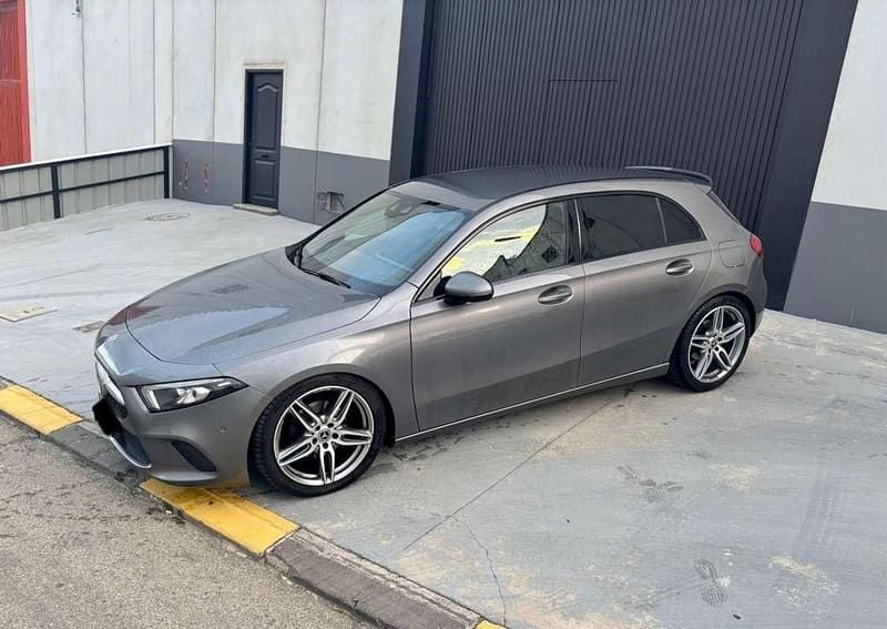 Usado Mercedes A200 150 CV (110 kW) 2019 Gris Utilitario