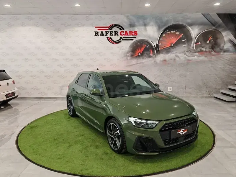 Usado Audi A1 Sportback S-Line 116 CV (85 kW) 2024 Verde Utilitario