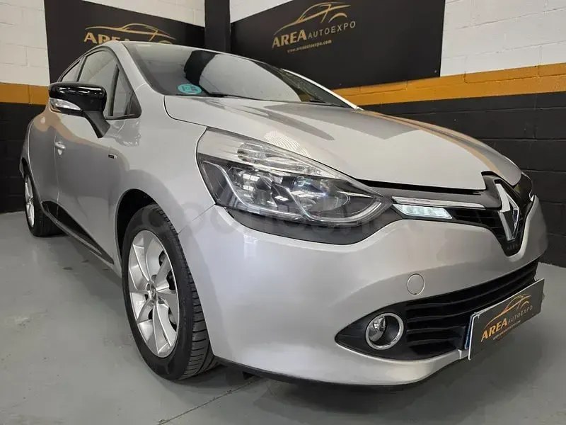 Usado Renault Clio IV LIMITED 95 CV (69 kW) 2016 Gris / plata Berlina
