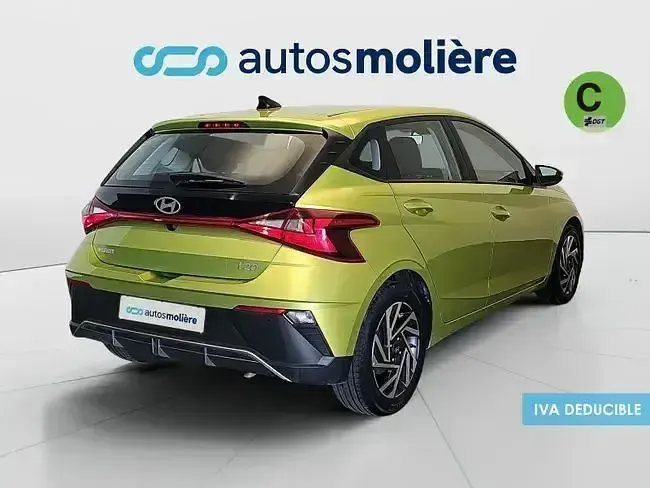 Usado Hyundai i20 84 CV (61 kW) 2024 Verde Utilitario