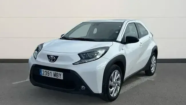 Occasion Toyota Aygo Play 72 PK (52 kW) 2022 Wit Hatchback