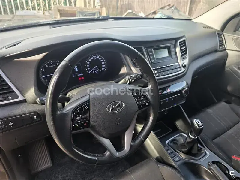 Usado Hyundai Tucson 132 CV (97 kW) 2017 Marrón SUV
