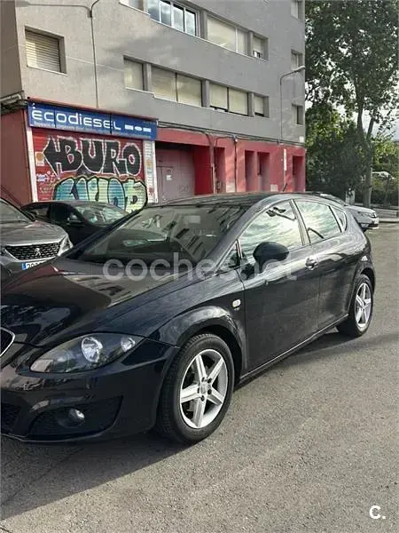 Usado Seat Leon Style 125 CV (91 kW) 2011 Negro Utilitario