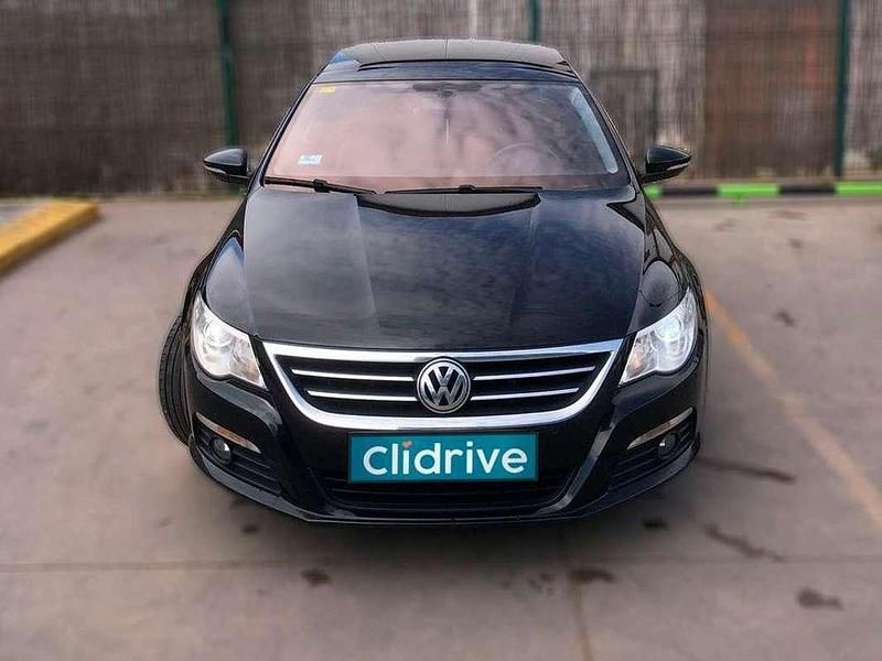 Usado VW Passat 140 HP (102 kW) 2012 Preto Sedan