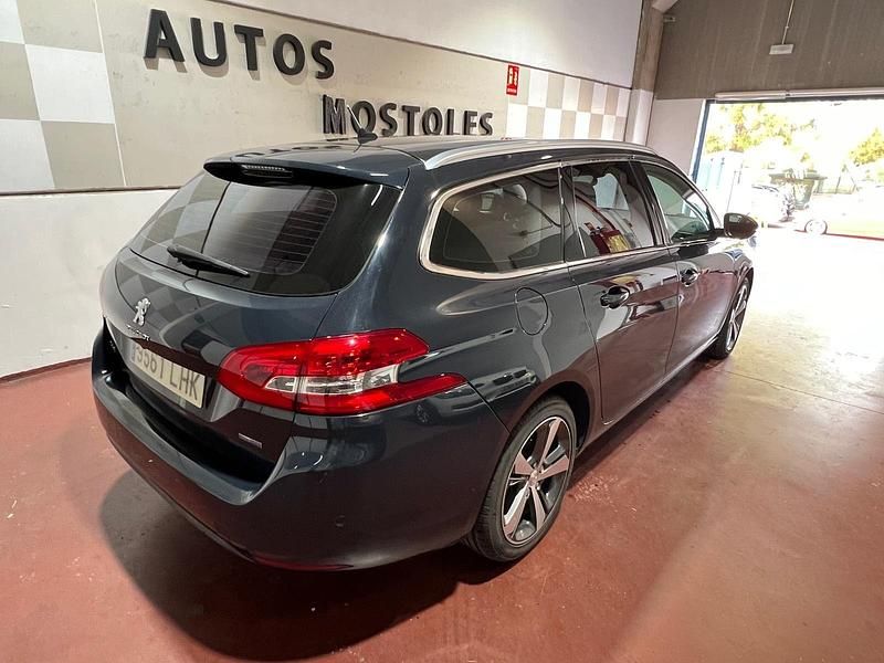 Usado Peugeot 308 Allure 150 CV (110 kW) 2015 Azul Familiar