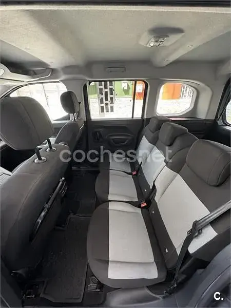 Usado Citroën e-Berlingo Shine 102 CV (75 kW) 2021 Gris / plata Monovolumen