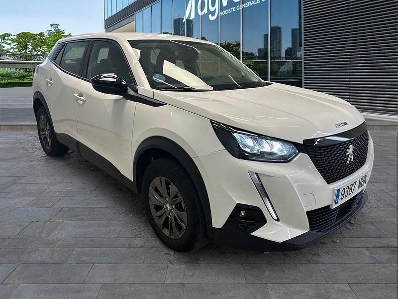 Usado Peugeot 2008 Active 130 CV (95 kW) 2022 Blanco SUV