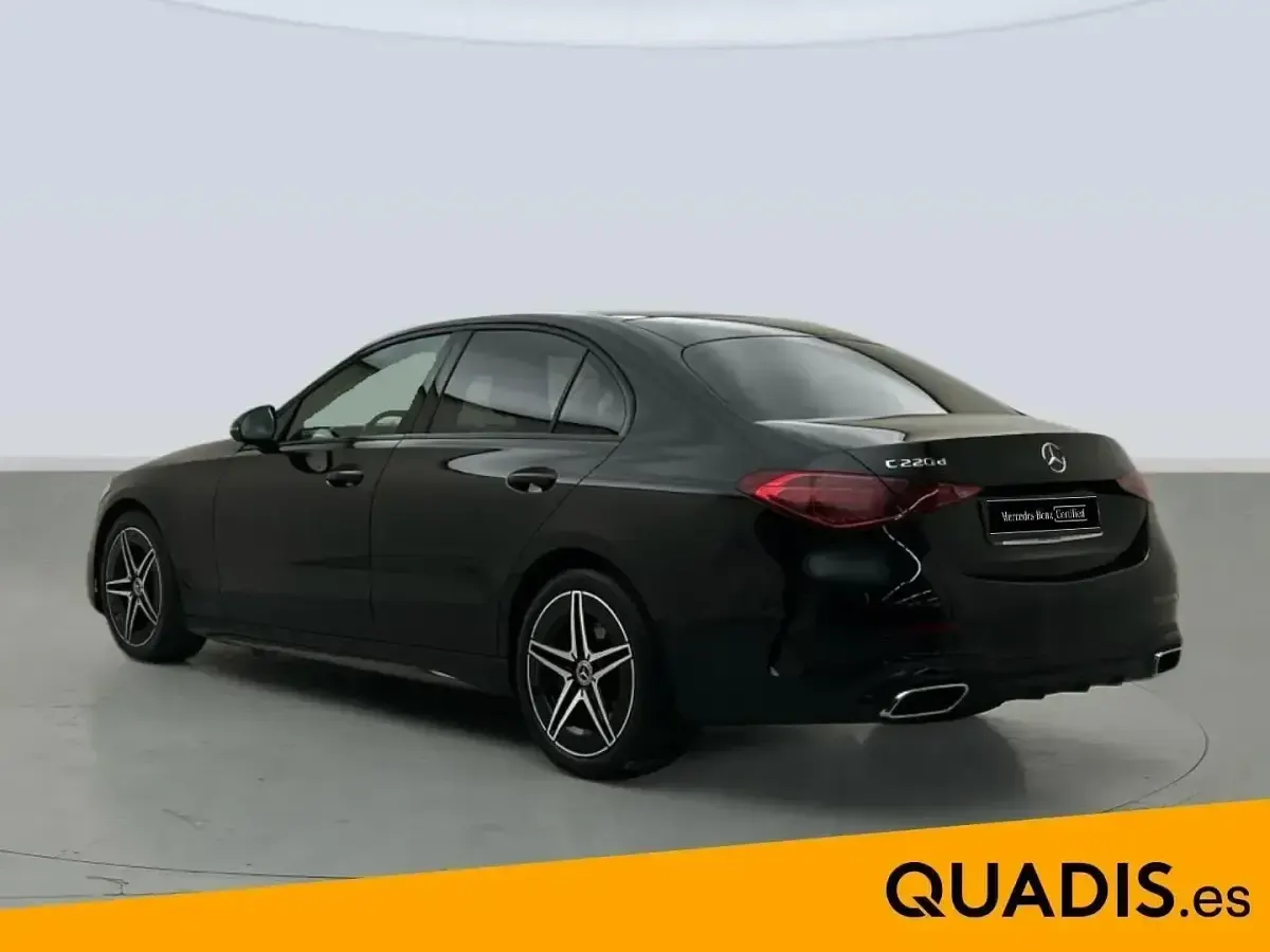 Używany Mercedes C220 197 KM (144 kW) 2025 Czarny Sedan/Limuzyna