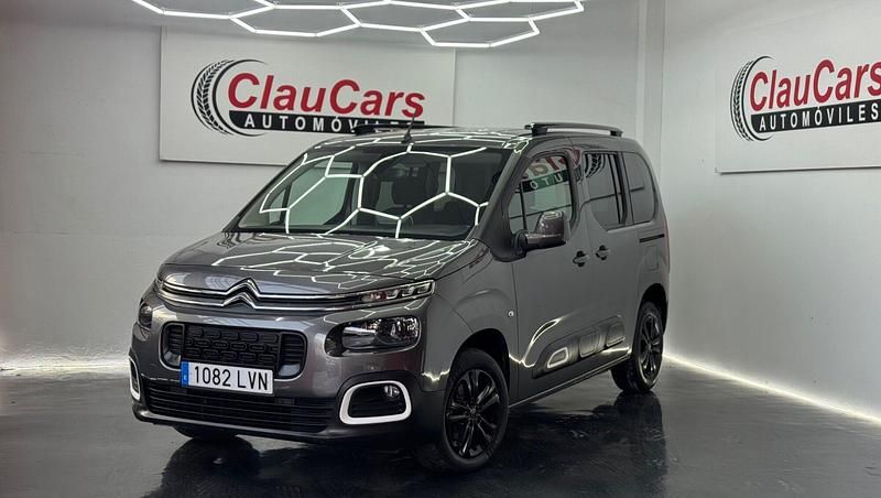 Usado Citroën Berlingo Feel 100 CV (73 kW) 2022 Gris Monovolumen