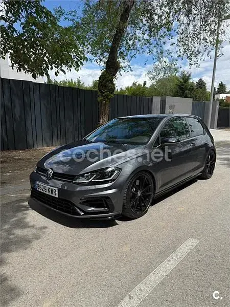 Usado VW Golf VII R 300 CV (220 kW) 2019 Gris / plata Berlina