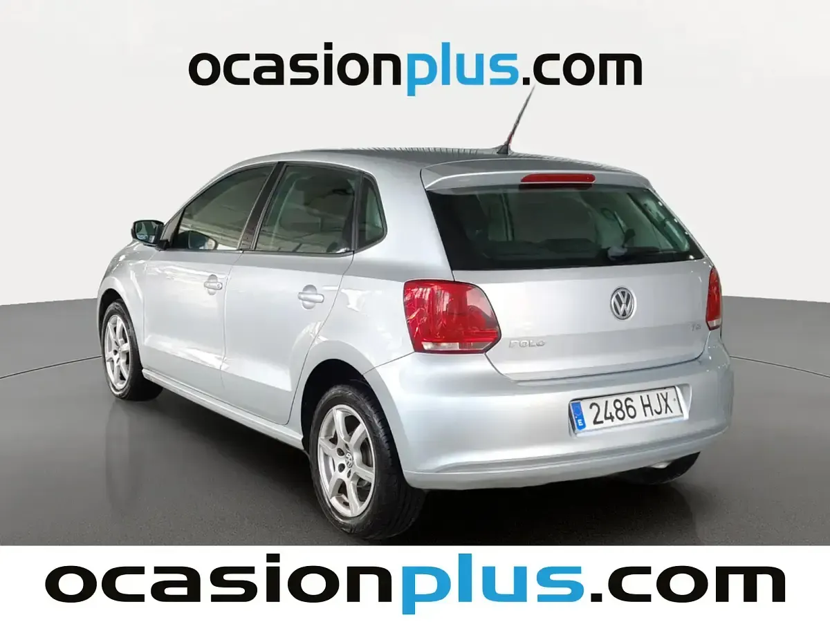 Käytetty VW Polo Advance 75 HP (55 kW) 2012 Harmaa Viistoperä