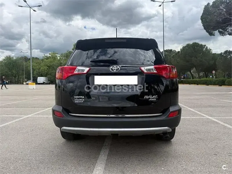 Usado Toyota RAV4 Executive 150 CV (110 kW) 2015 Negro SUV