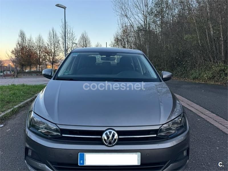 Gris / plata Usado 2019 VW Polo Advance Berlina | 11.400 € (Precio justo) - Imagen 1/4