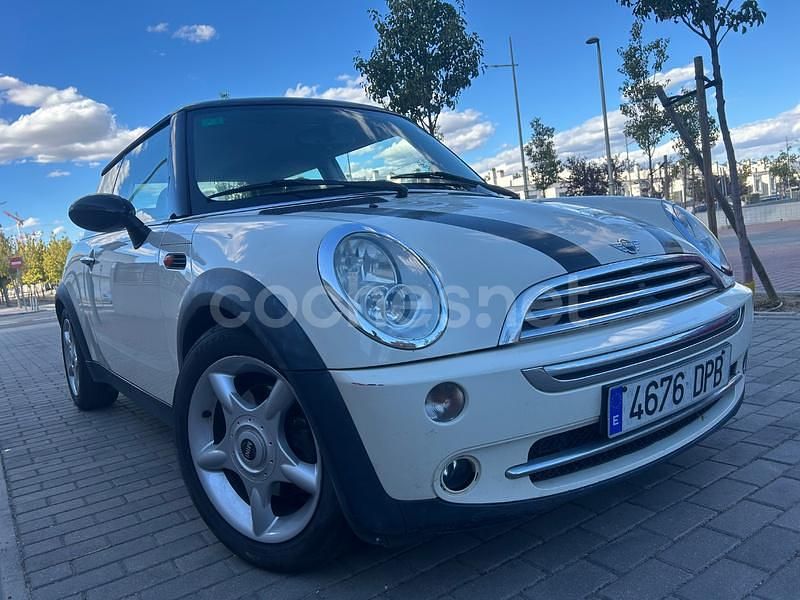 Usado Mini Cooper 116 CV (85 kW) 2005 Blanco Utilitario
