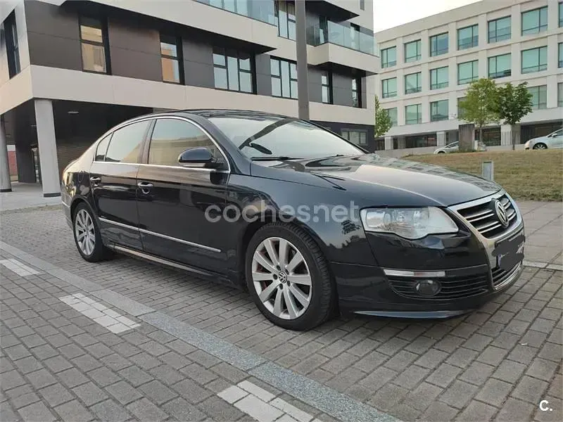 Usado VW Passat R-line 140 CV (102 kW) 2008 Negro Berlina
