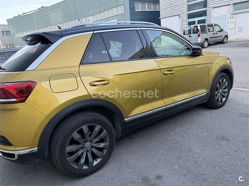 Usado VW T-Roc Sportline 190 CV (139 kW) 2018 Amarillo SUV